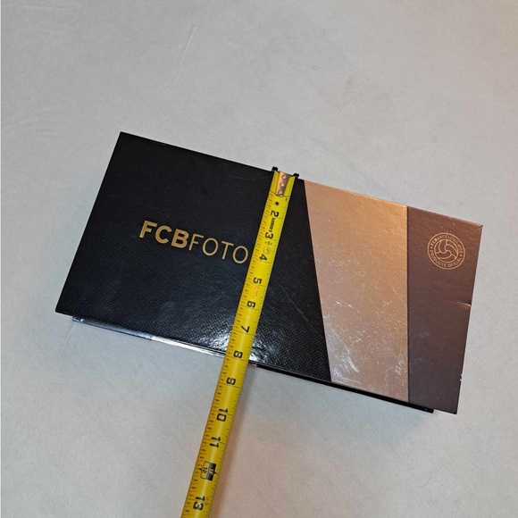 FC BARCELONA MAGIC MEMORIES VIP FAN BOX - 2014 - Picture 7 of 7